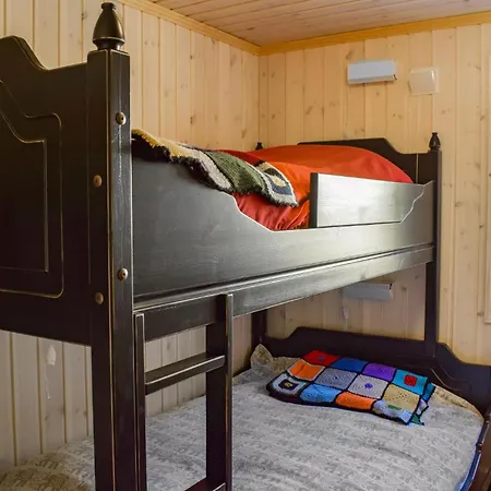 Сasa de vacaciones Stunning In With Kitchen *